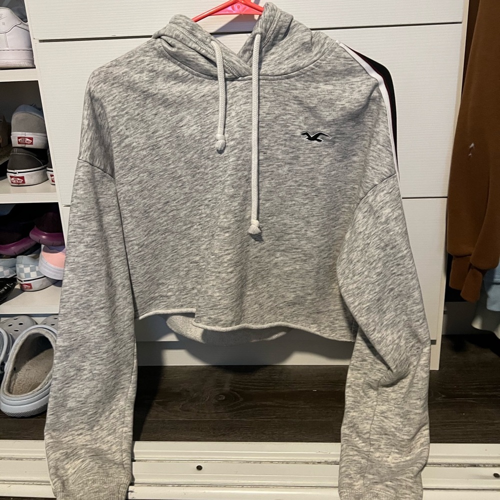 Hollister light grey cropped sweatshirt